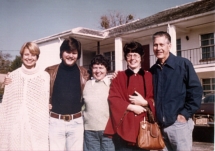 TRAV 1976-CHRIS, PETER, MOM, KIRIE, DAD